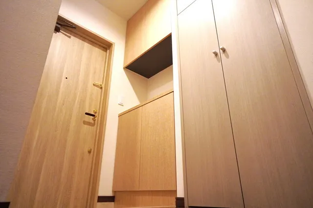 Sangubashi Mansion - Interior - ["Brown", "Wood", "Amber"]