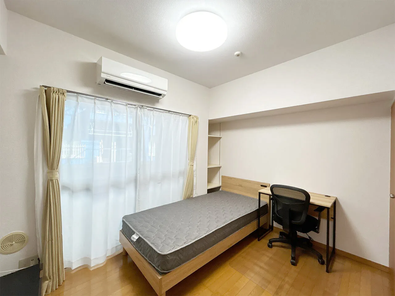 Mynavi STAY Miraie Kachidoki Water City - Interior - ["Furniture", "Flooring", "Wood"]
