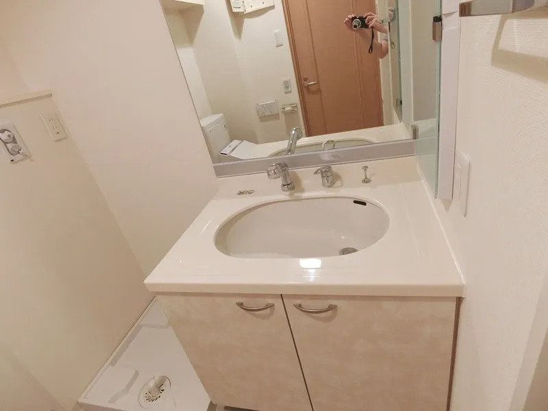 Doue Hatagaya - Interior - ["Bathroom Sink", "Plumbing fixture", "Flooring"]