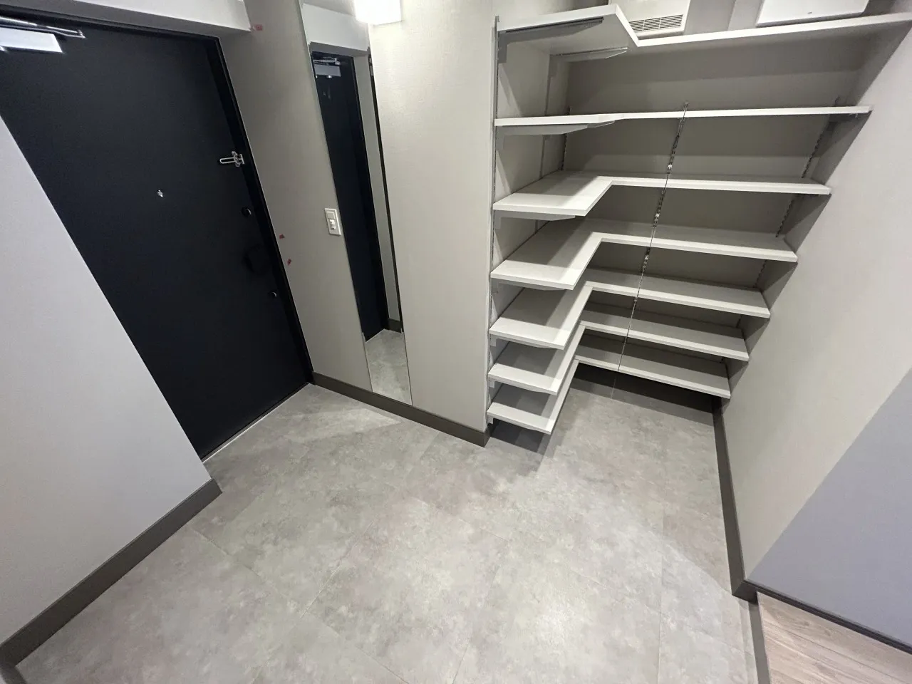 Blanciesta Asakusa Kuramae - Interior - ["Flooring", "Floor", "Composite material"]
