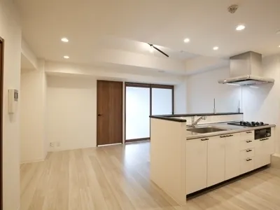 Roppongi View Tower - Interior - ["Apartment", "Flooring", "Floor"]