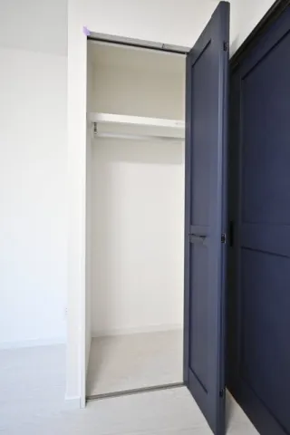 ES-Grande Higashinakano - Interior - ["Wood", "Flooring", "Door"]
