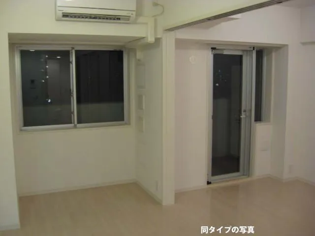 Comforia HIgashi-IKebukuro  - Interior - ["Fixture", "Wood", "Window"]