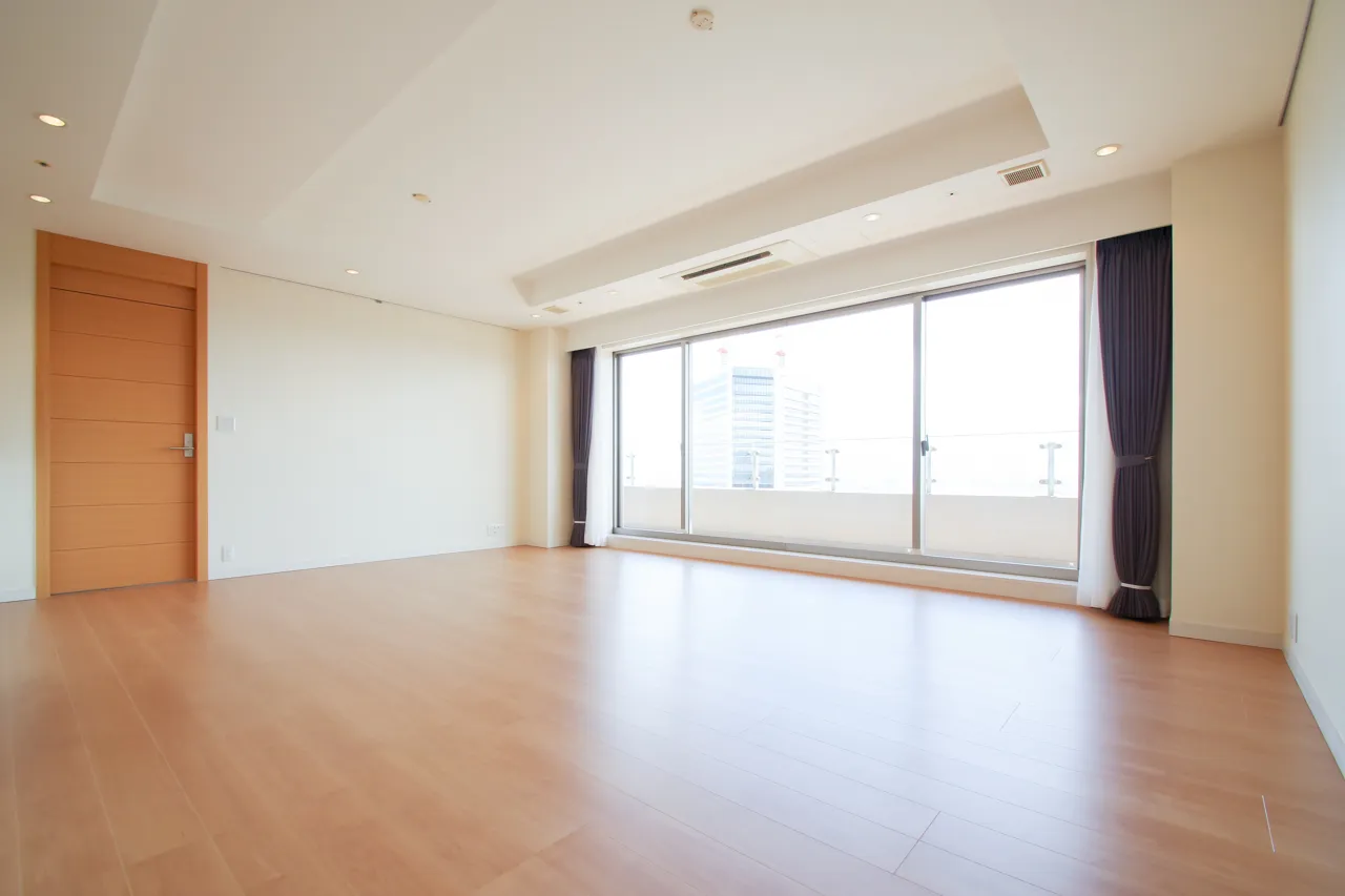 La Tour Shiodome - Interior - ["Flooring", "Floor", "Wood"]