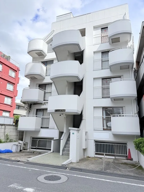 Tsukasa Corporas - Exterior - ["Apartment", "Urban design", "Composite material"]