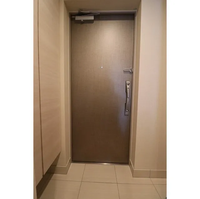 Liverre Nakanosakaue - Interior - ["Door", "Handle", "Fixture"]