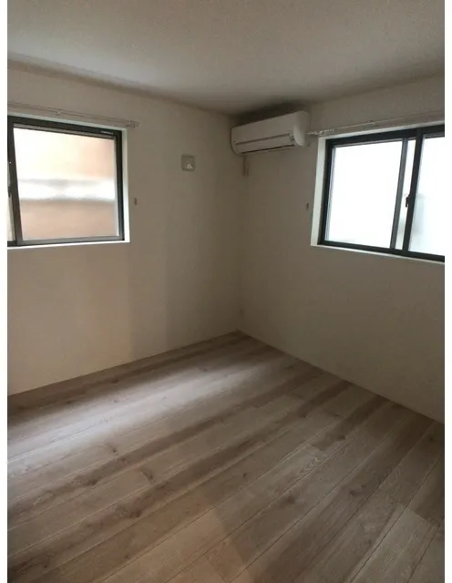 Kolet Sangenjaya #03 - Interior - ["Flooring", "Wood", "Floor"]