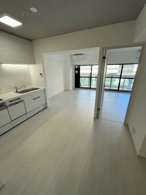 Residia Shibaura - Interior - ["Cabinetry", "Countertop", "Building"]