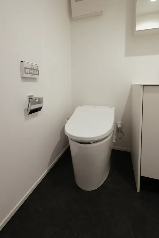 Fullea Kagurazaka - Interior - ["Toilet seat", "Plumbing fixture", "Toilet"]