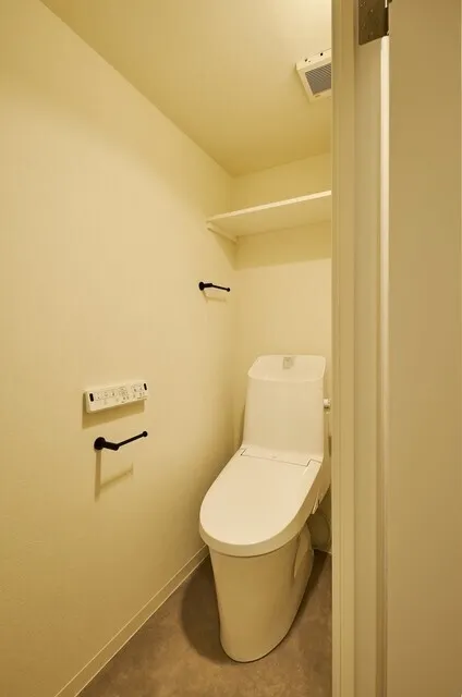 Tides Sumiyoshi - Interior - ["Flooring", "Plumbing fixture", "Floor"]