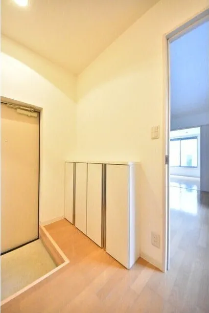 Mayspring Nagasaki - Interior - ["Flooring", "Wall", "Wood"]