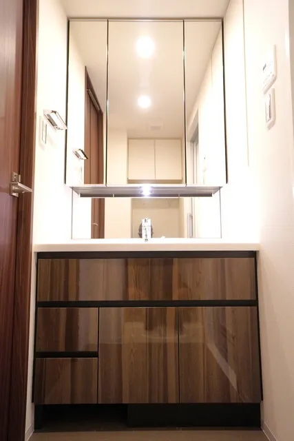 Avan Casa Machiya - Interior - ["Cabinetry", "Property", "Countertop"]