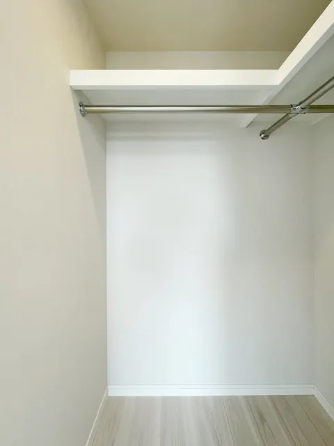 La Perla Ichigaya-Sadoharacho - Interior - ["Wood", "Flooring", "Ceiling"]