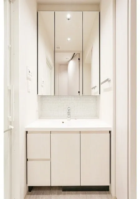 Season Flats Omorinishi - Interior - ["Flooring", "Floor", "Interior design"]