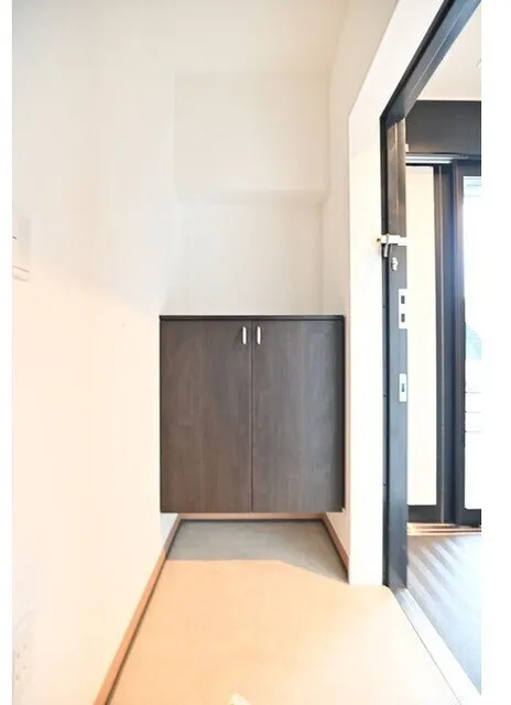 K's Omotesando - Interior - ["Flooring", "Floor", "Wall"]