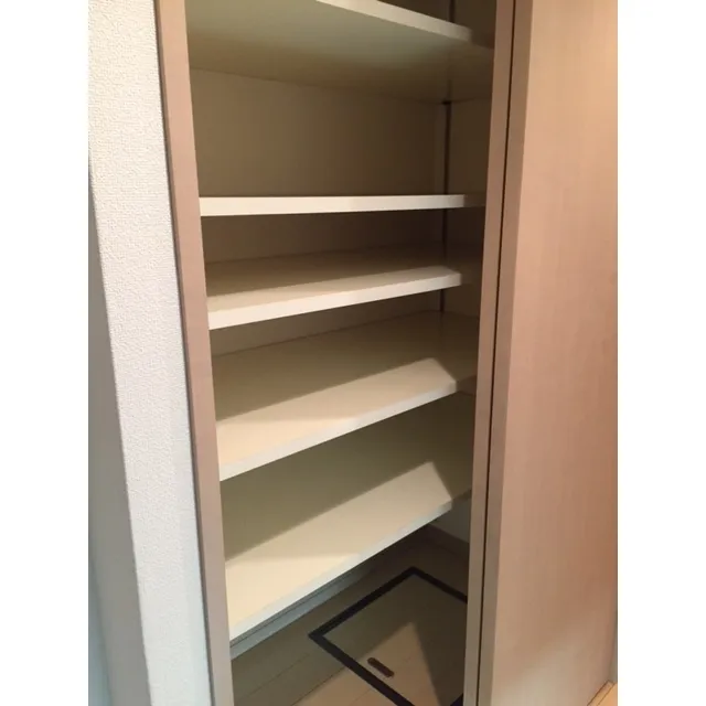 Conforia Meguro-Yagumo  - Interior - ["Furniture", "Shelf", "Cabinetry"]