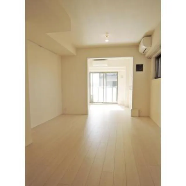 Park Axis Kinshicho Veil - Interior - ["Window", "Building", "Fixture"]