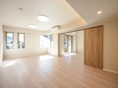 Milia Residence Nogizaka - Interior - ["Window", "Fixture", "Wood"]