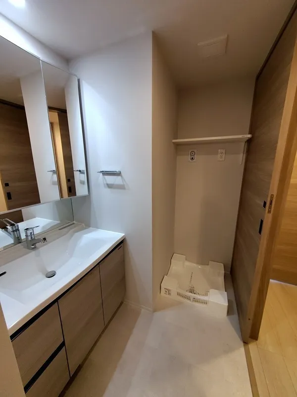 Latiera Akihabara - Interior - ["Flooring", "Floor", "Interior design"]