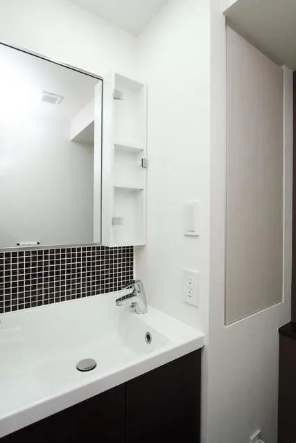NJK MARQUIS OMOTESANDO - Interior - ["Bathroom", "Room", "Property"]