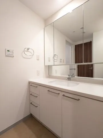 MG Meguro Station - Interior - ["Bathroom Sink", "Flooring", "Floor"]