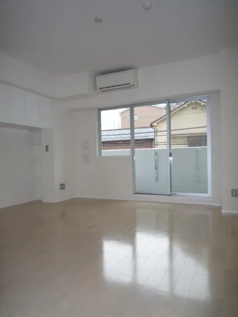 Residia Shin Okachimachi - Interior - ["Floor", "Flooring", "Ceiling"]