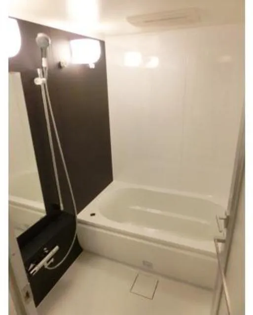 Park Axis Takinogawa La Breeze - Interior - ["Plumbing fixture", "Bathtub", "Shower"]