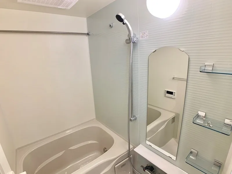 Gran Casa Sumiyoshi - Interior - ["Plumbing fixture", "Bathroom", "Flooring"]