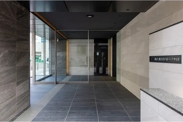 AIFLAT Shinagawa Togoshi Parkside - Exterior - ["Floor", "Glass", "Tile Flooring"]