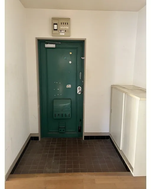 Maison Murase - Interior - ["Machine", "Technology", "Lock and key"]