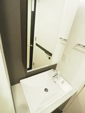 Residia Meguro Ⅳ - Interior - ["Mirror", "Sink", "Tap"]