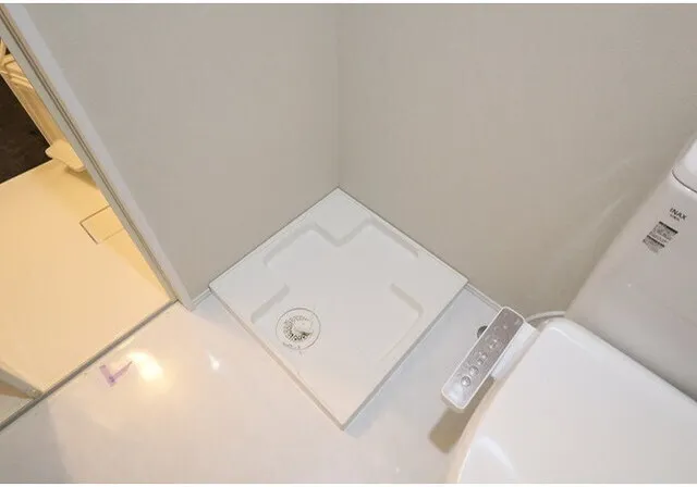 Crescer Nishikoyama - Interior - ["Floor", "Plumbing fixture", "Bathroom"]