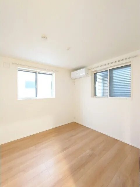Kolet Hatagaya#04 - Interior - ["Window", "Building", "Fixture"]