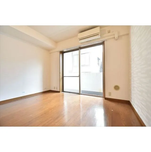 Plateau Jingumae - Interior - ["Property", "Fixture", "Wood"]