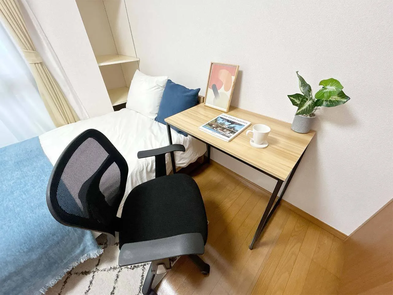 Mynavi STAY Miraie Kachidoki Water City - Interior - ["Furniture", "Wood", "Desk"]
