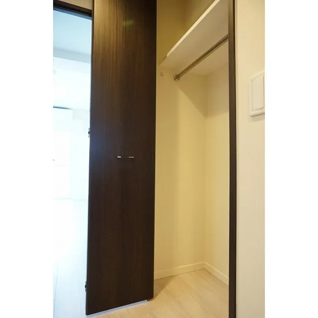 Comforia Morishita WEST - Interior - ["Fixture", "Door", "Wood"]