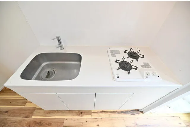 Sasazuka Flats - Interior - ["Kitchen Sink", "Plumbing fixture", "Flooring"]