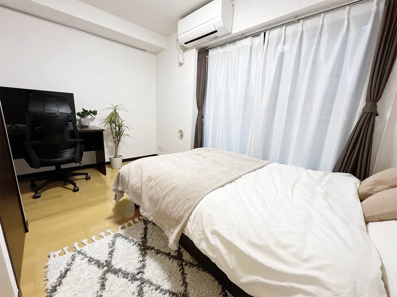 Mynavi STAY Miraie Higashi Yaesu - Interior - ["Furniture", "Flooring", "Wood flooring"]