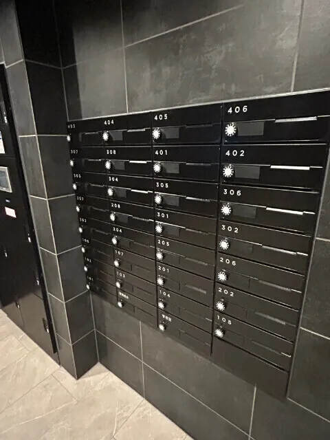 XEBEC Yawatayama - Exterior - ["Grey", "Locker", "Tile"]