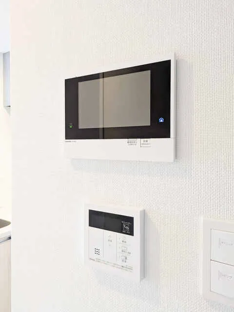 RJR Precia Kamata - Interior - ["Electronic device", "Display device", "Technology"]