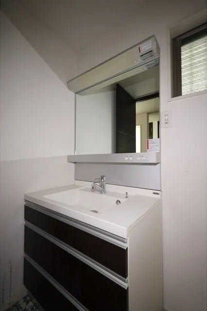 1-24-15 Yoyogi, Shibuya-Ku, Tokyo - Interior - ["Flooring", "Floor", "Cabinetry"]