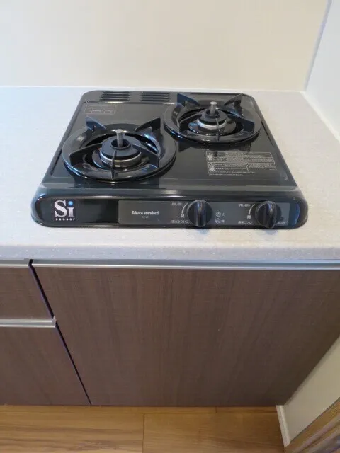 Emily Shakujii Park - Interior - ["Major appliance", "Electronic device", "Kitchen Appliance"]
