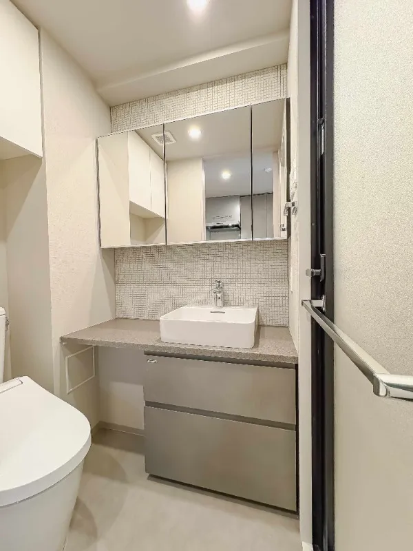 Season Flats Oimachi - Interior - ["Flooring", "Plumbing fixture", "Interior design"]