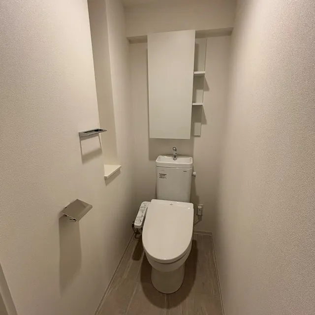 Park Axis Shinagawa Tennozu Isle - Interior - ["Floor", "Flooring", "Plumbing fixture"]