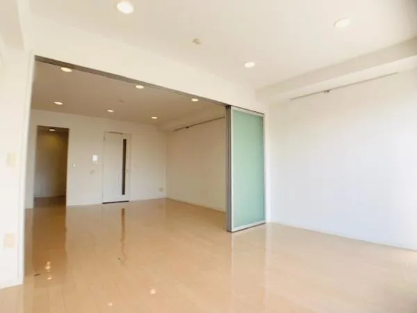Brillia Ist Sangenjaya Blossom Terrace - Interior - ["Hall", "Fixture", "Wood"]