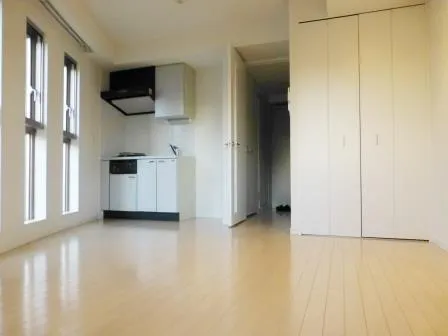 Residia Higashi Shinagawa - Interior - ["Flooring", "Floor", "Ceiling"]