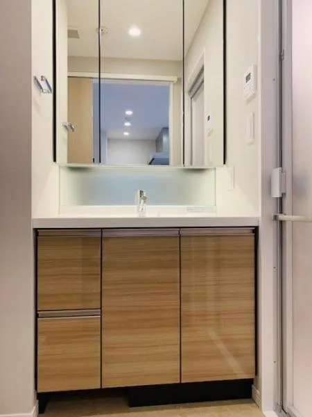 EVERTOW CHOJAMARU - Interior - ["Furniture", "Cabinetry", "Room"]