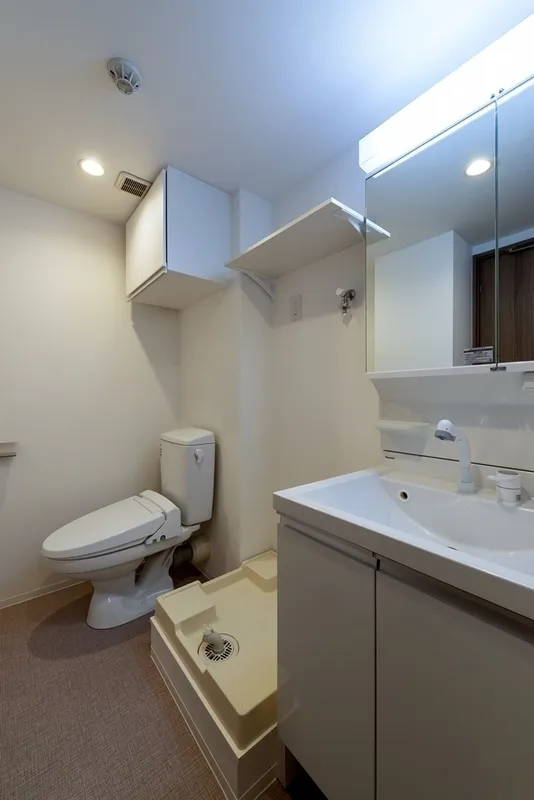 Live Flat Fudomae - Interior - ["Plumbing fixture", "Flooring", "Sink"]