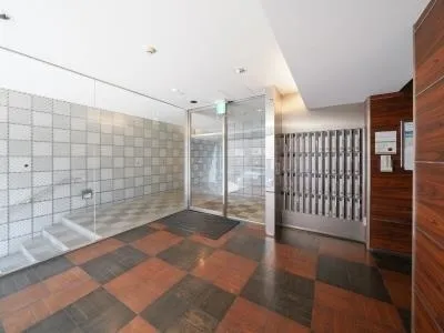 Premier Stage Mita Keio University Front - Exterior - ["Flooring", "Floor", "Tile Flooring"]