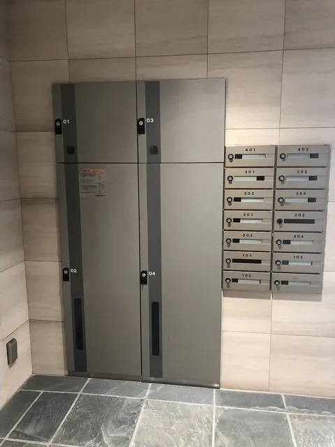 Premeal Takanawa - Other - ["Door", "Rectangle", "Building"]